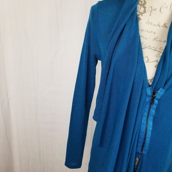 Fabletics Andrea Shrug‎ Blue Cardigan Sweater - Picture 6 of 11